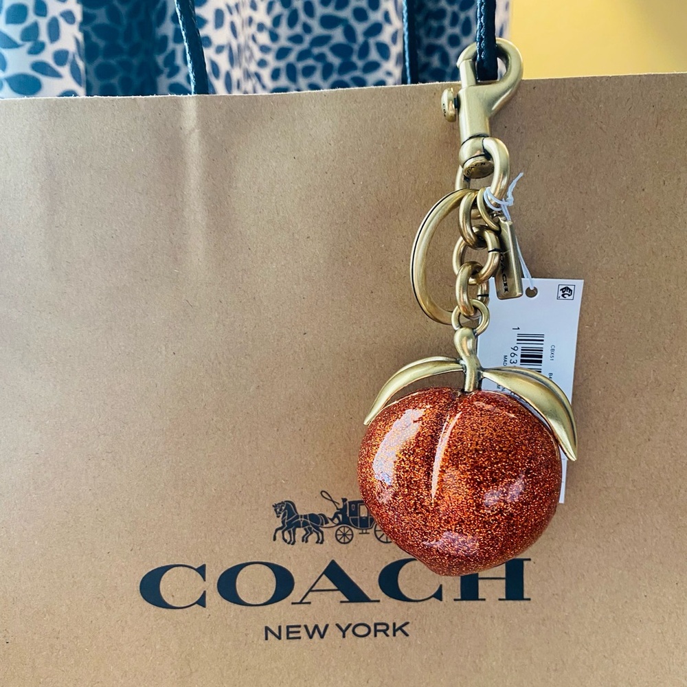 Coach The Summer I Turned Pretty™ Glitter Resin Peach Bag Charm Keychain